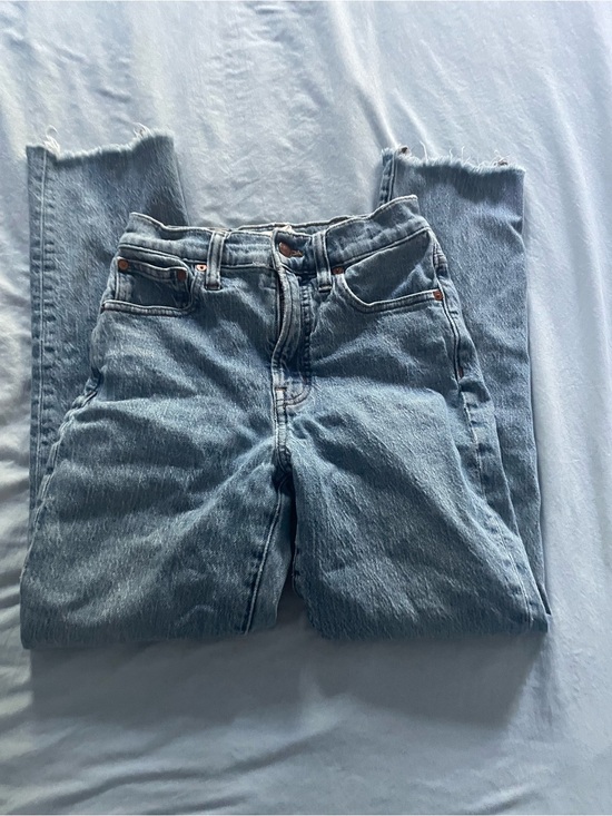 Denim - Women’s High-Rise Straight Jeans in Light Blue
